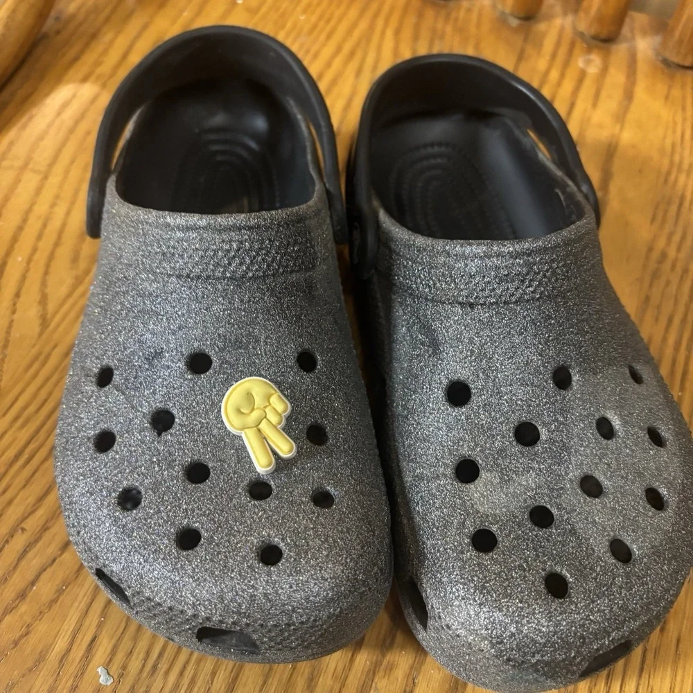 Crocs Youth Juniors Size 1 Grey With‎ Glitter Slip On Clogs Shoes EUC